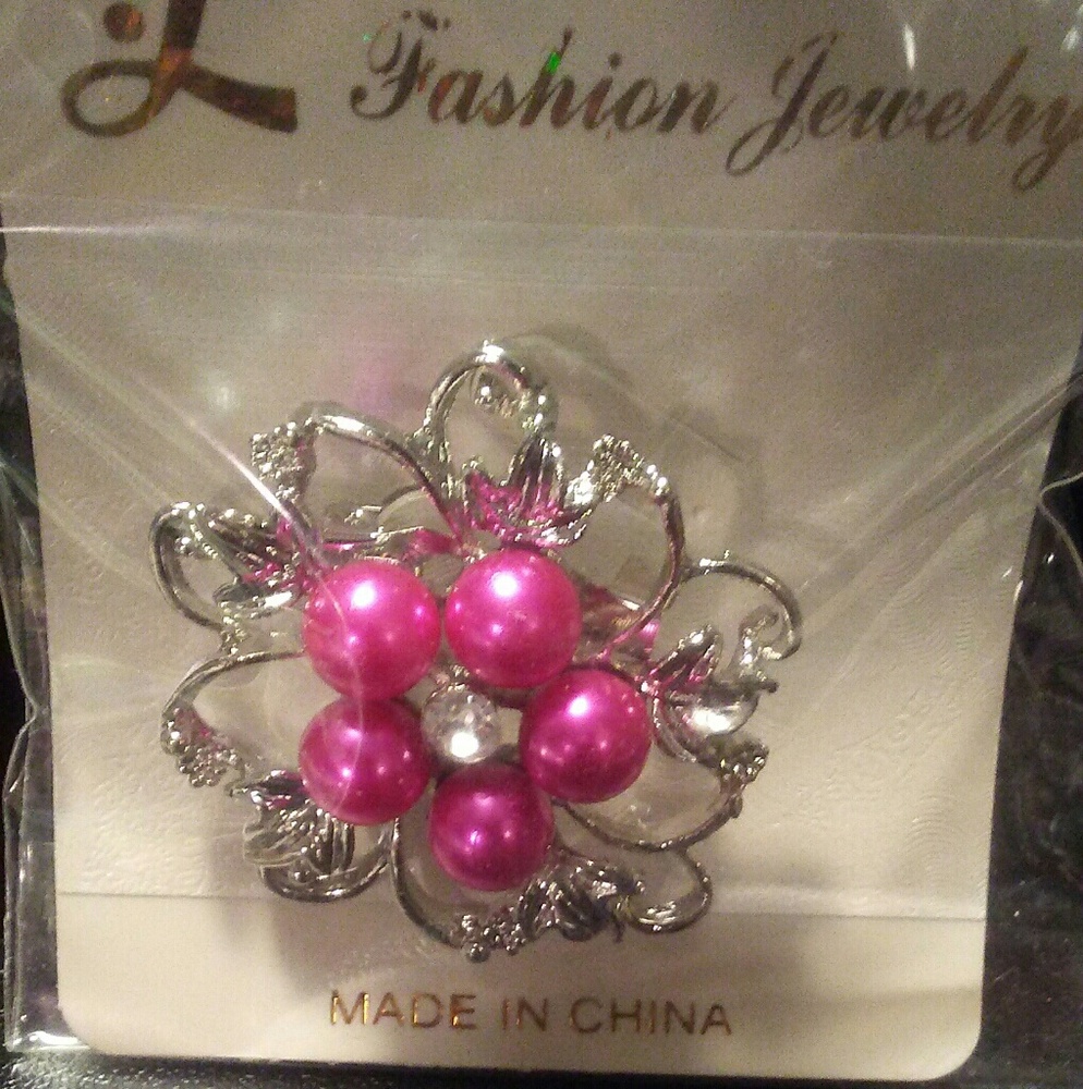 Faux pearl Brooch